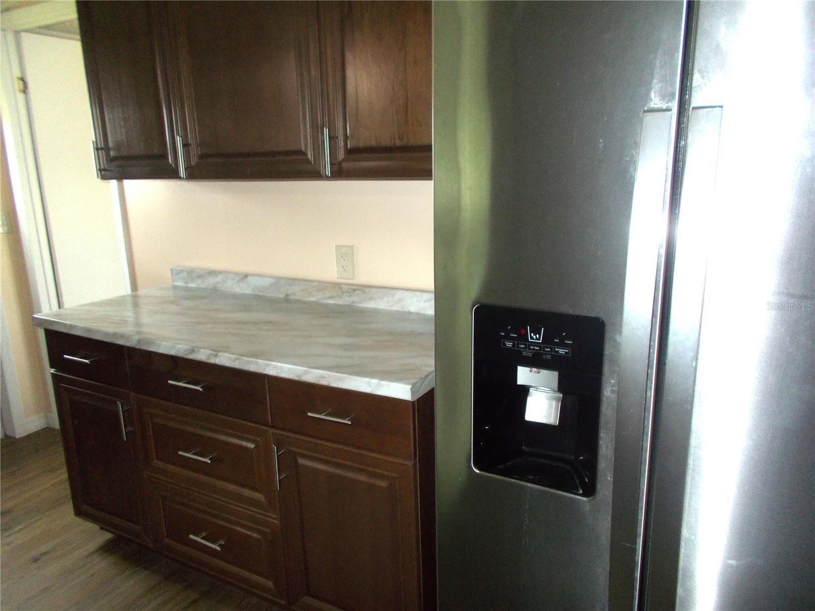 6420 HAELE CT — photo 8