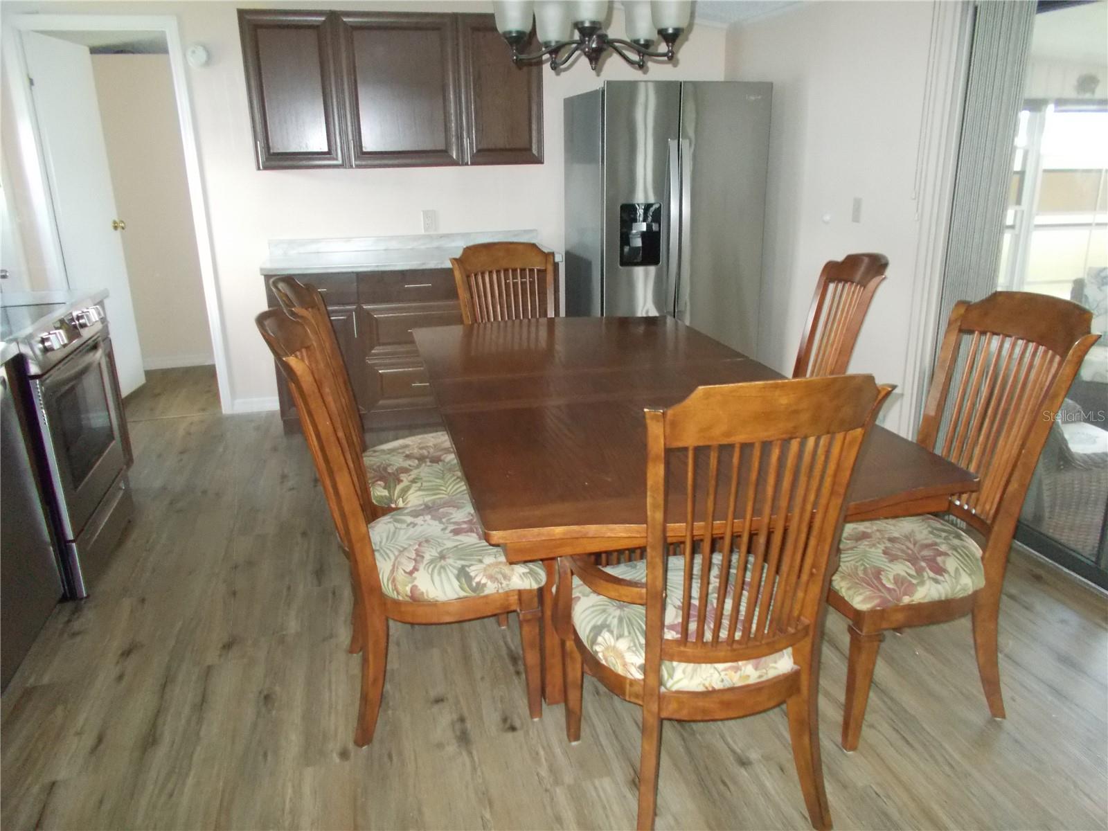 6420 HAELE CT — photo 11
