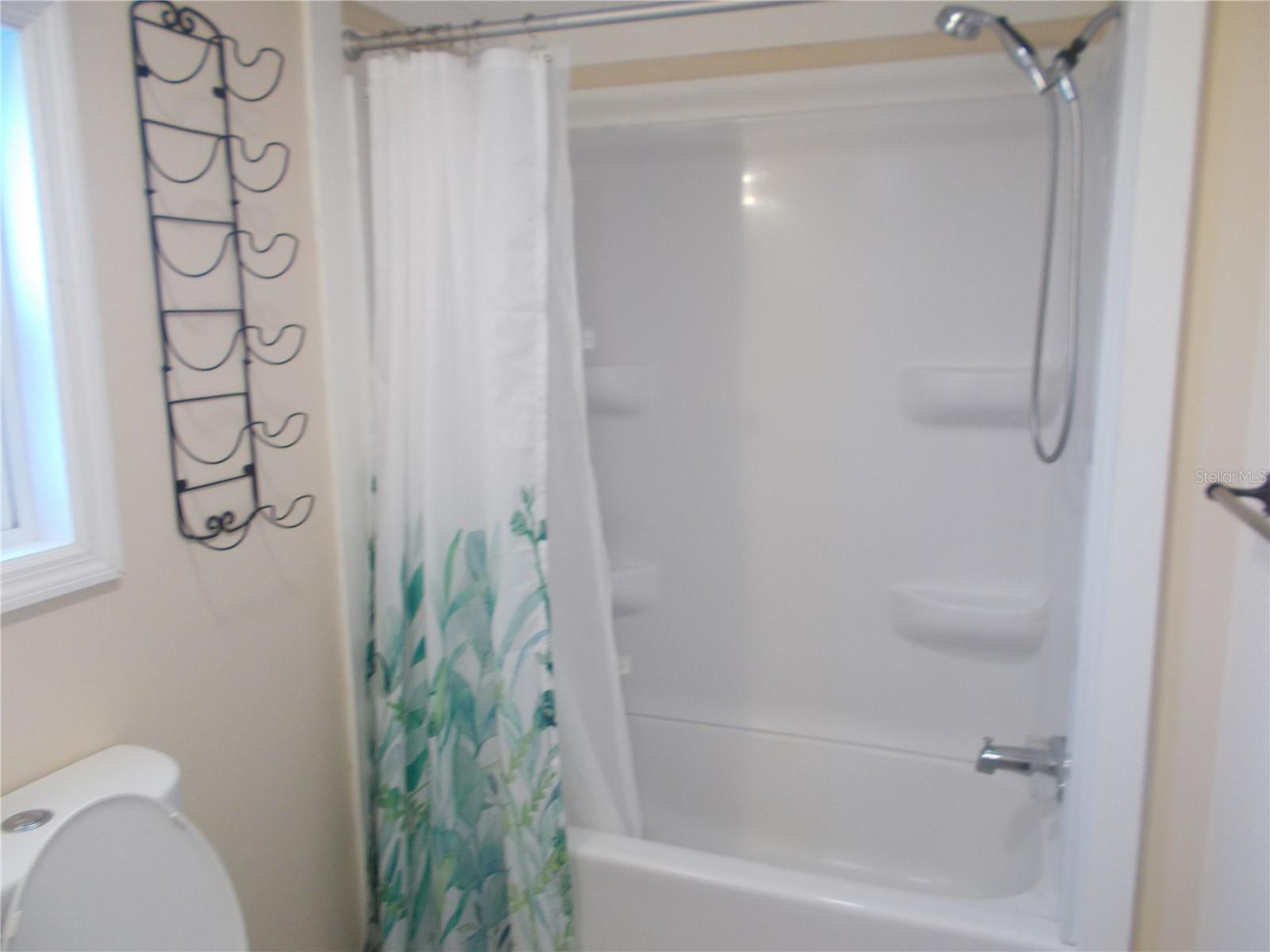 6420 HAELE CT — photo 16