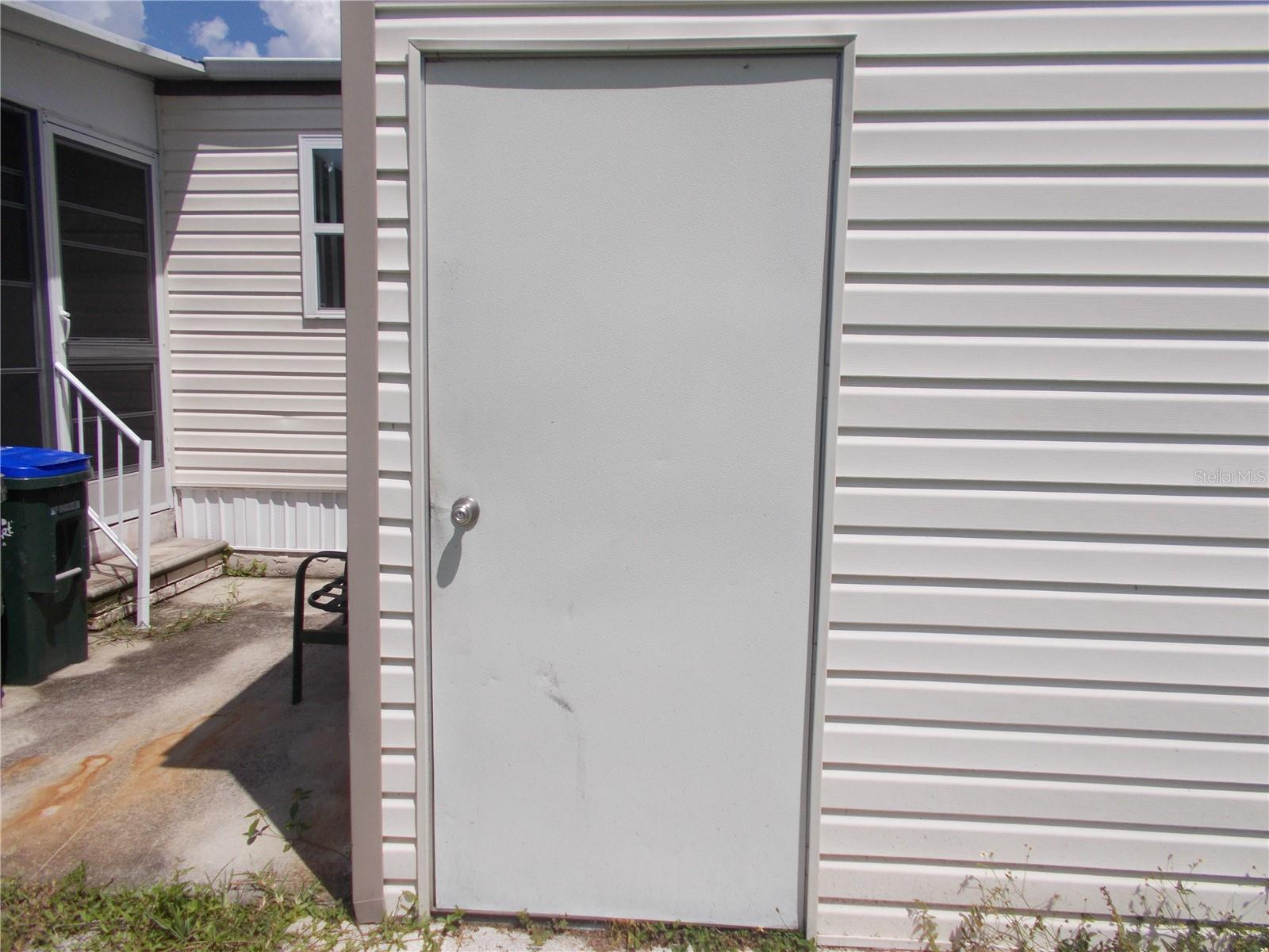 6420 HAELE CT — photo 28