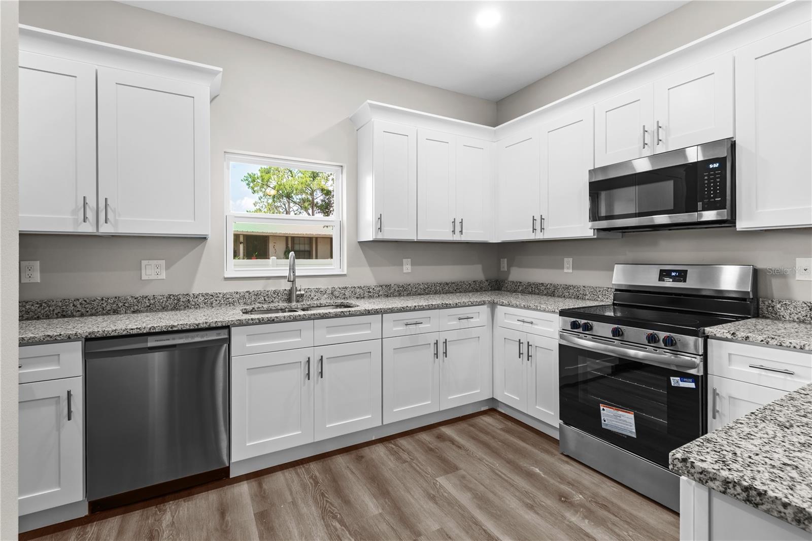 5009 FINDERS CT — photo 8