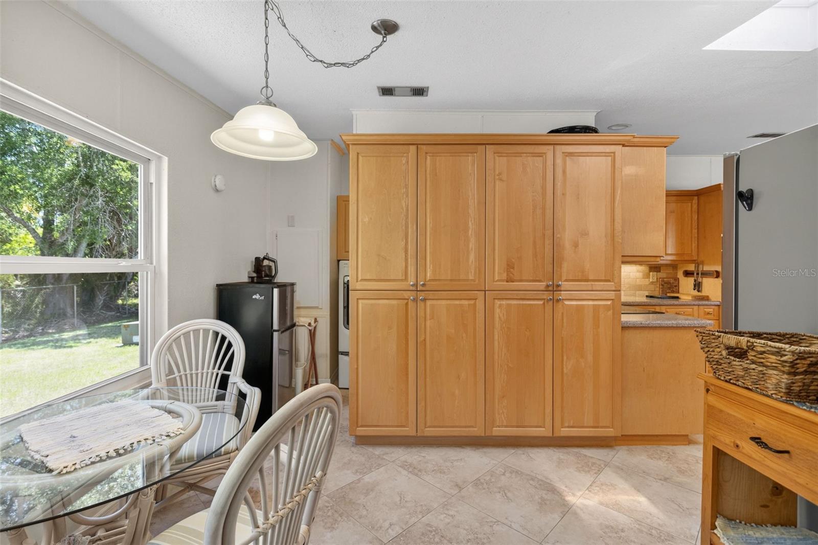 209 VISTORIA DR — photo 10