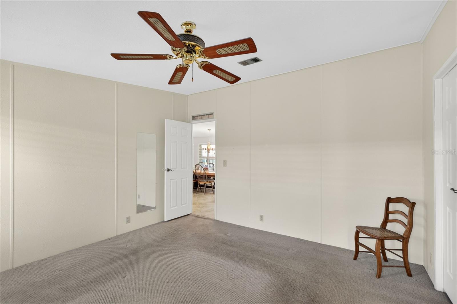 209 VISTORIA DR — photo 19