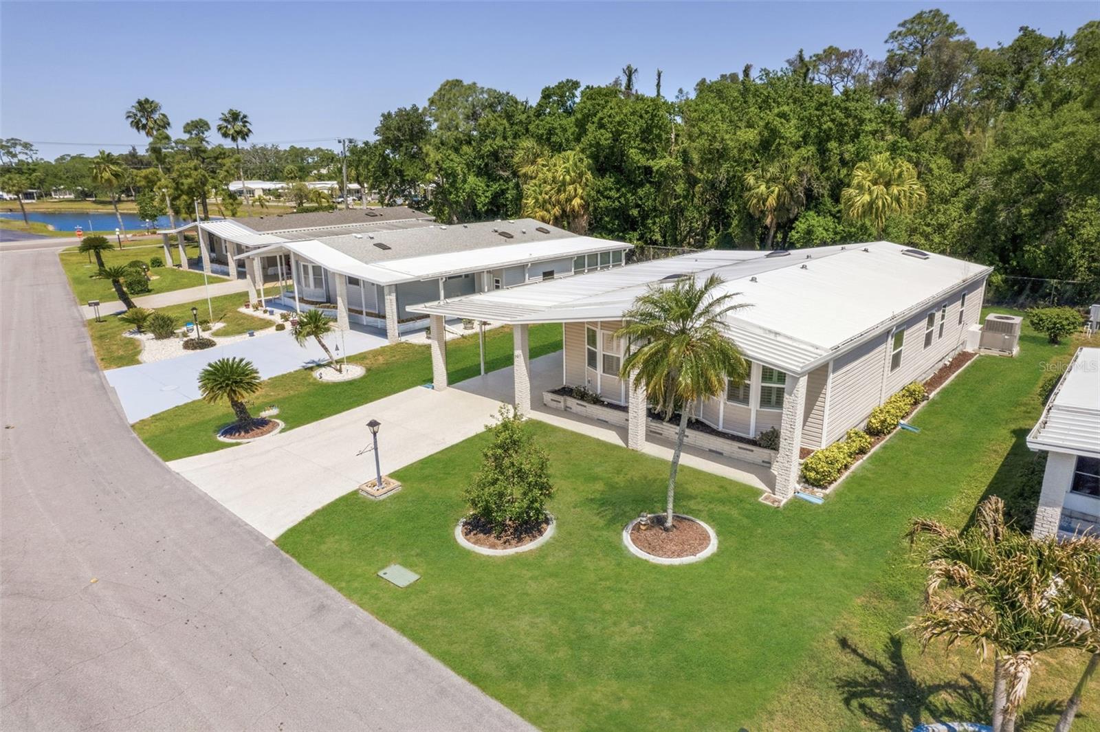 209 VISTORIA DR — photo 35