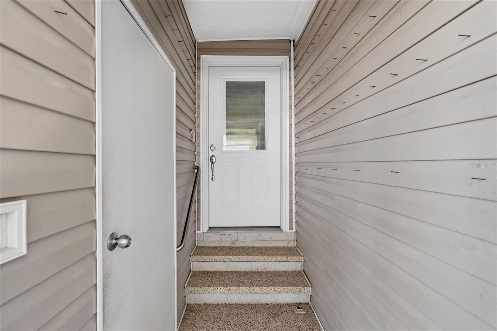 209 VISTORIA DR — photo 29