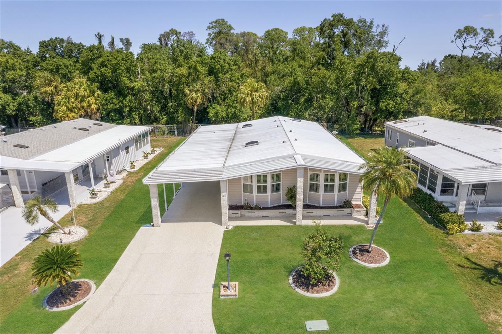 209 VISTORIA DR — photo 31