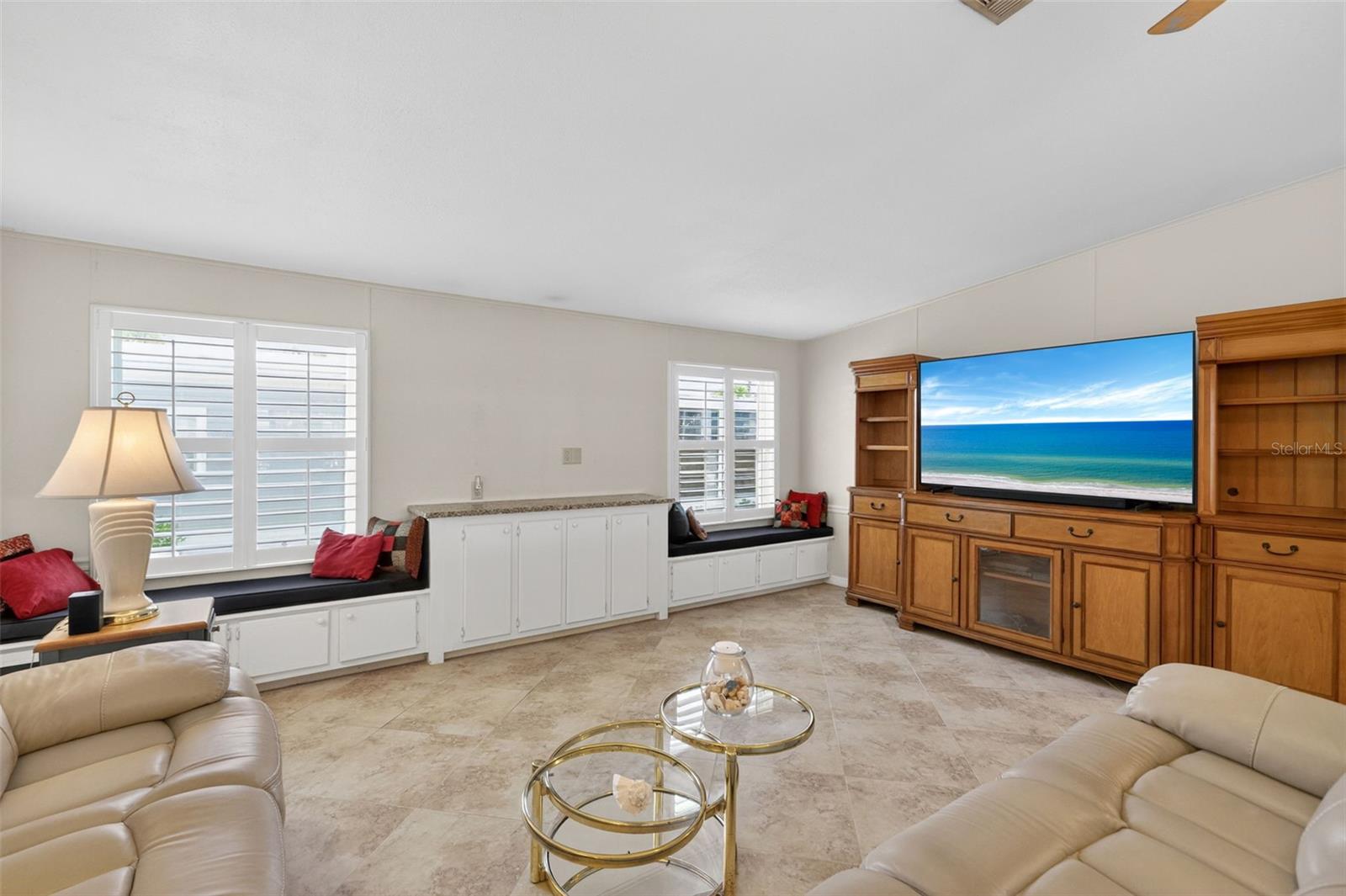 209 VISTORIA DR — photo 17