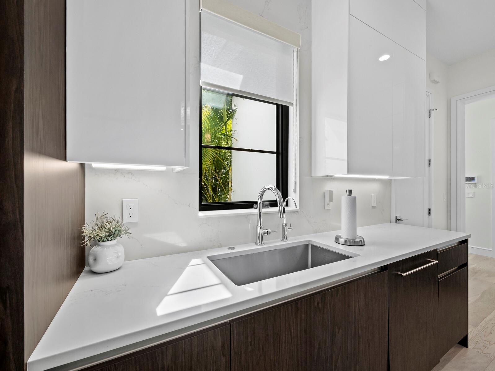 1717 ALTA VISTA ST — photo 15