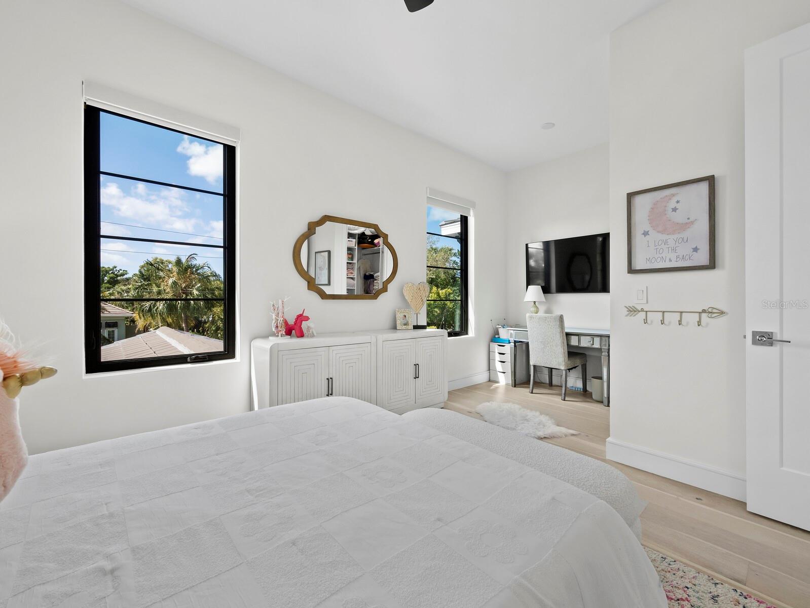 1717 ALTA VISTA ST — photo 33