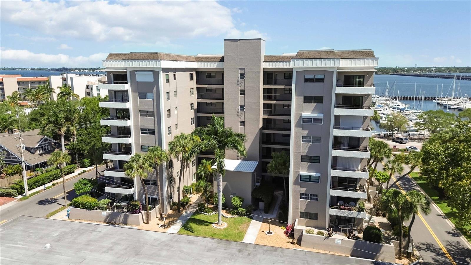 1400 BARCARROTA BLVD #201 — photo 3