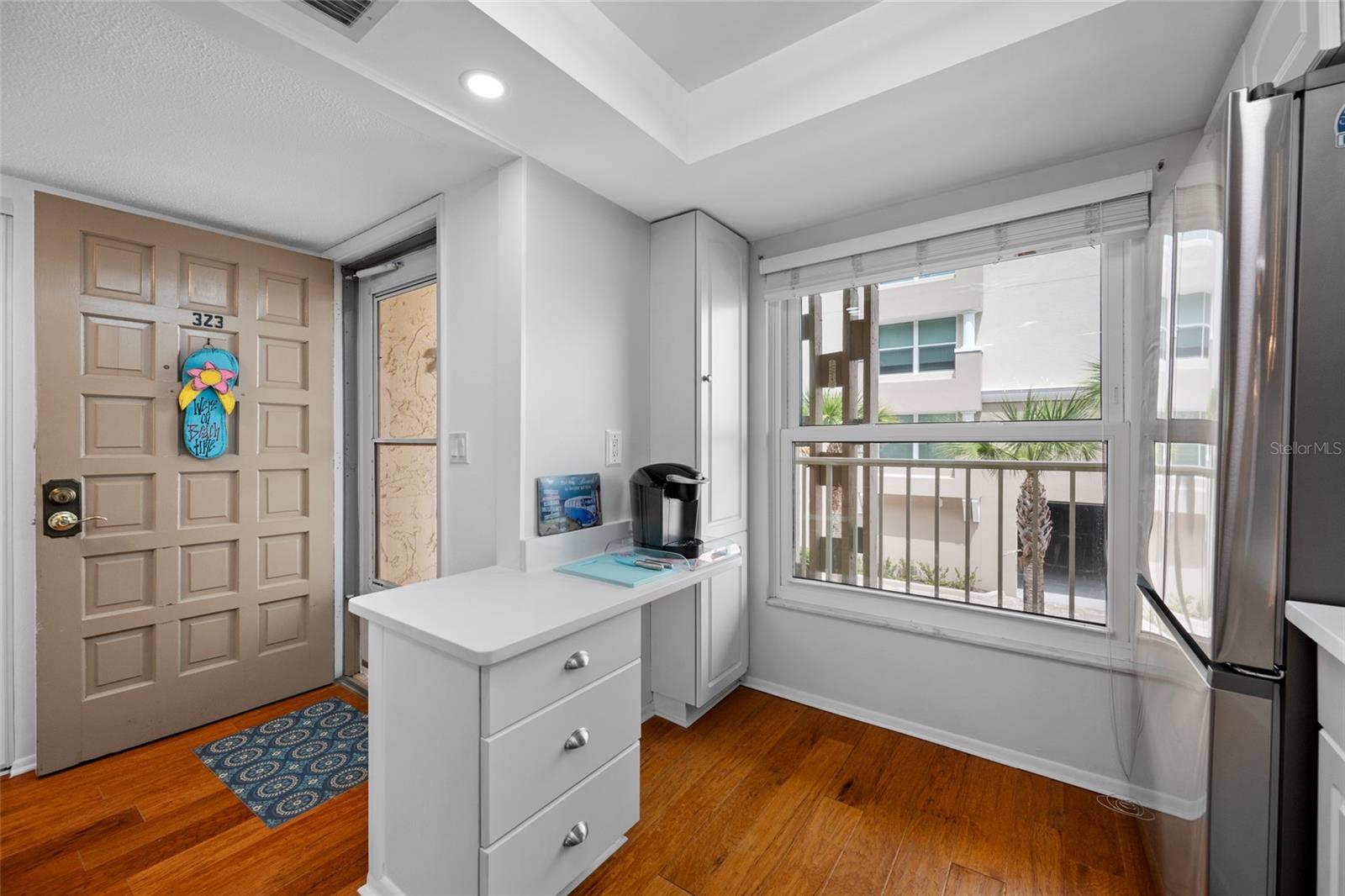121 ISLAND WAY #323 — photo 4