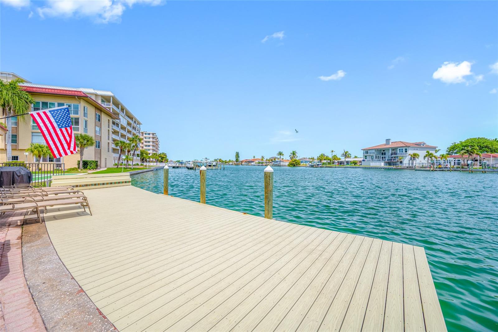 121 ISLAND WAY #323 — photo 42