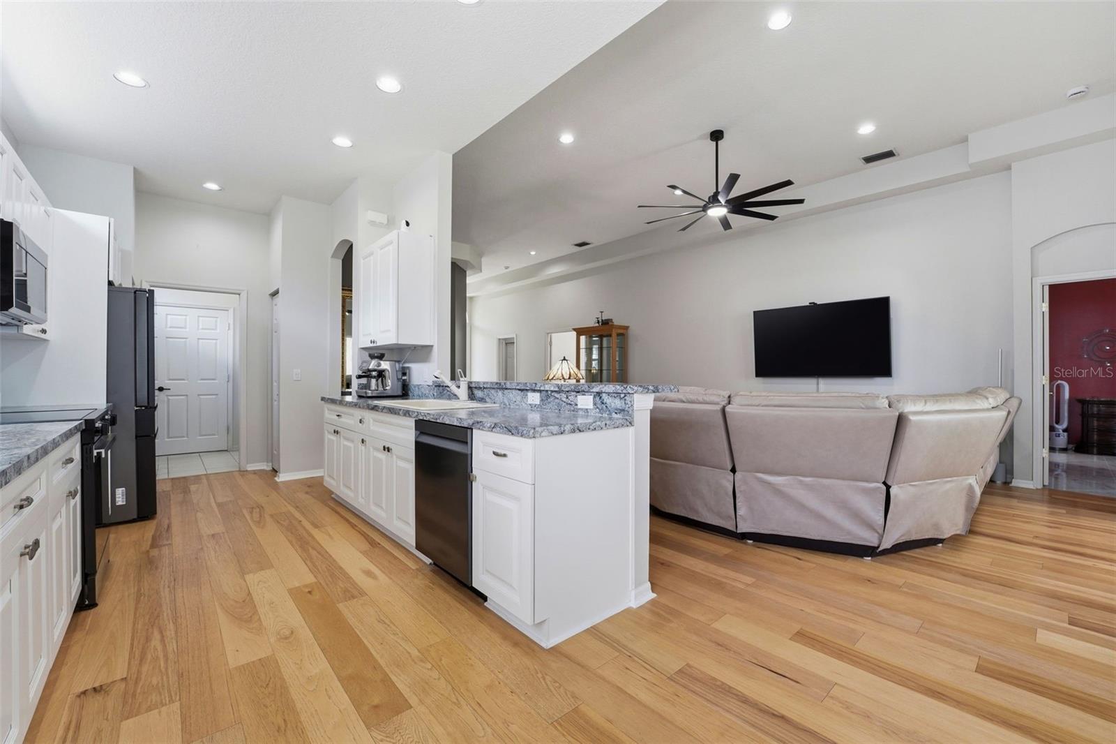 132 TALL TREES CT — photo 11