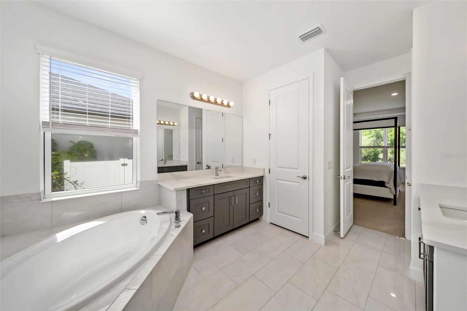 4520 POND BROOK CT — photo 28