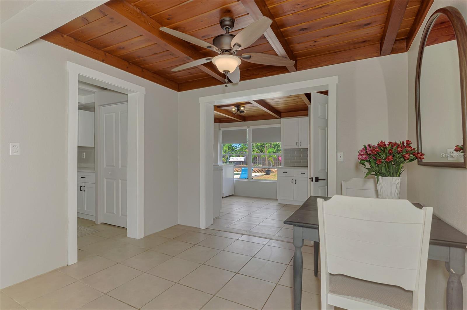 71 WINSON AVE — photo 16