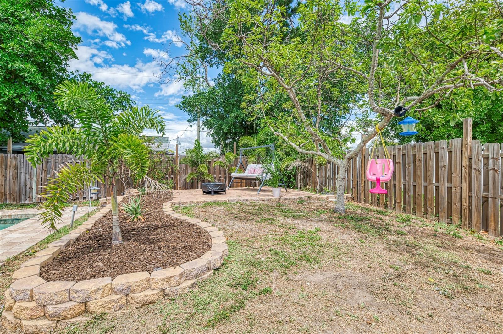71 WINSON AVE — photo 41
