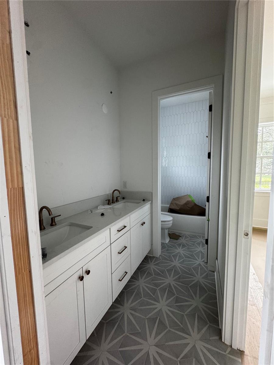 2303 GLENWOOD DR — photo 26