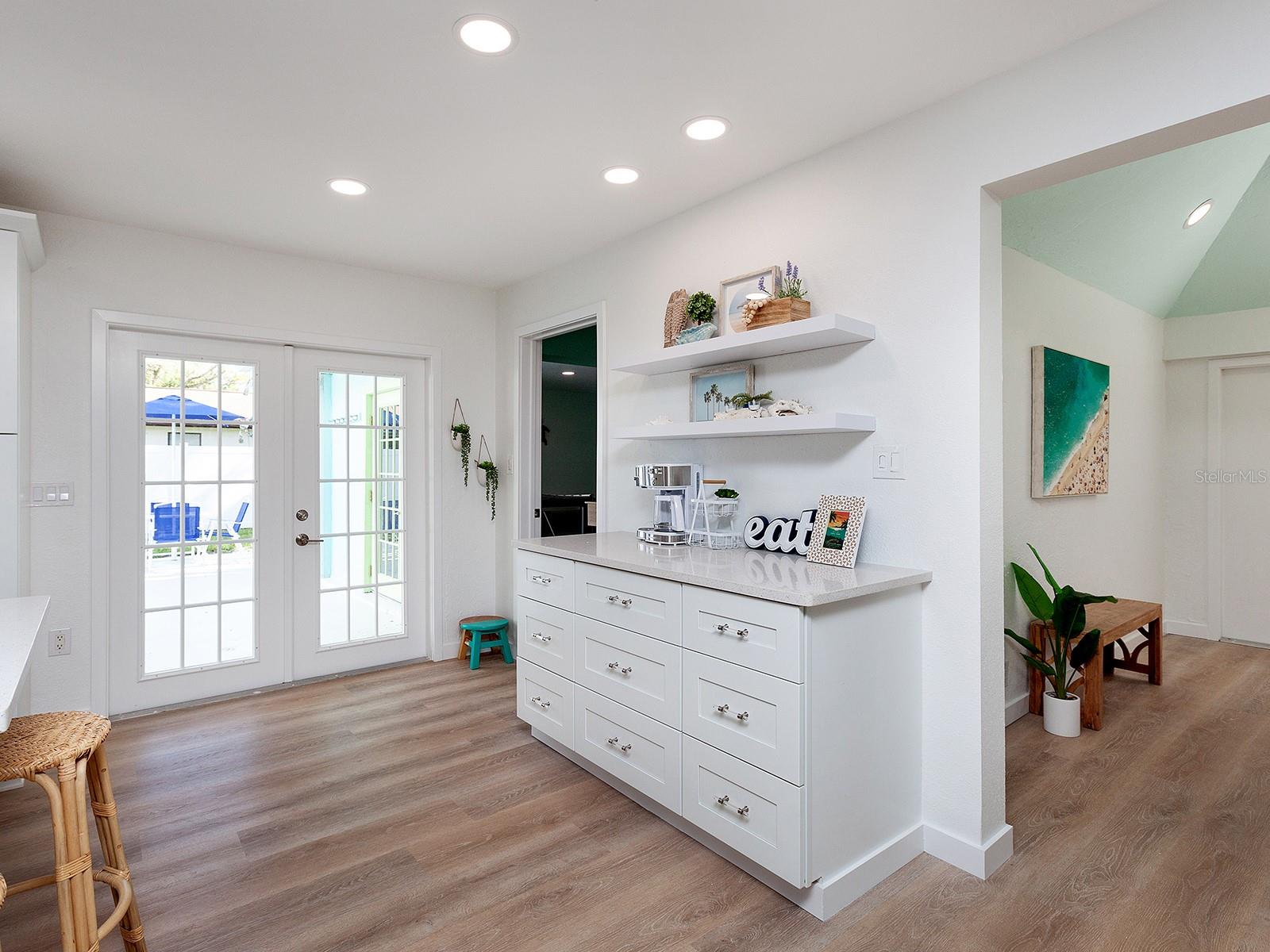 3049 WOOD ST — photo 12