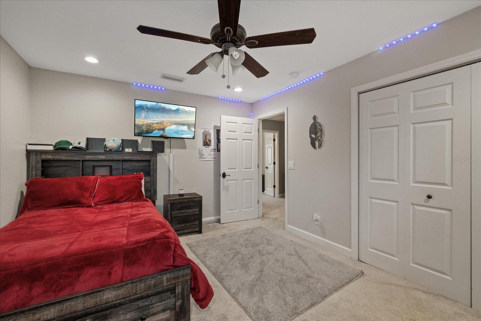 27625 LINCOLN PL — photo 68