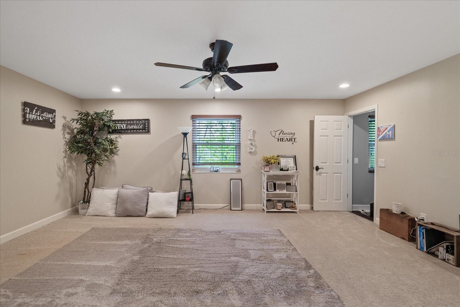 27625 LINCOLN PL — photo 38
