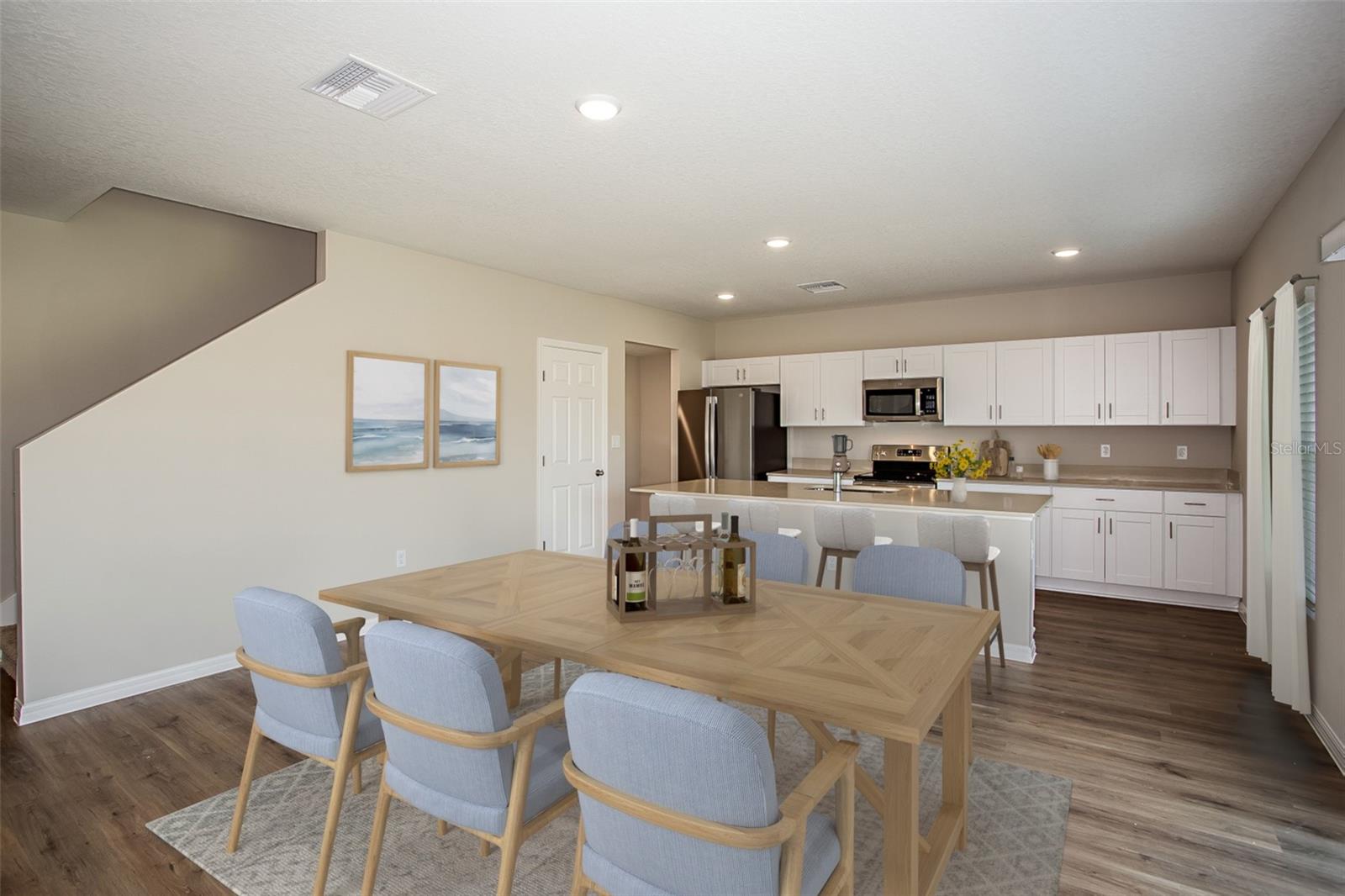 36690 THORNHEDGE DR — photo 2