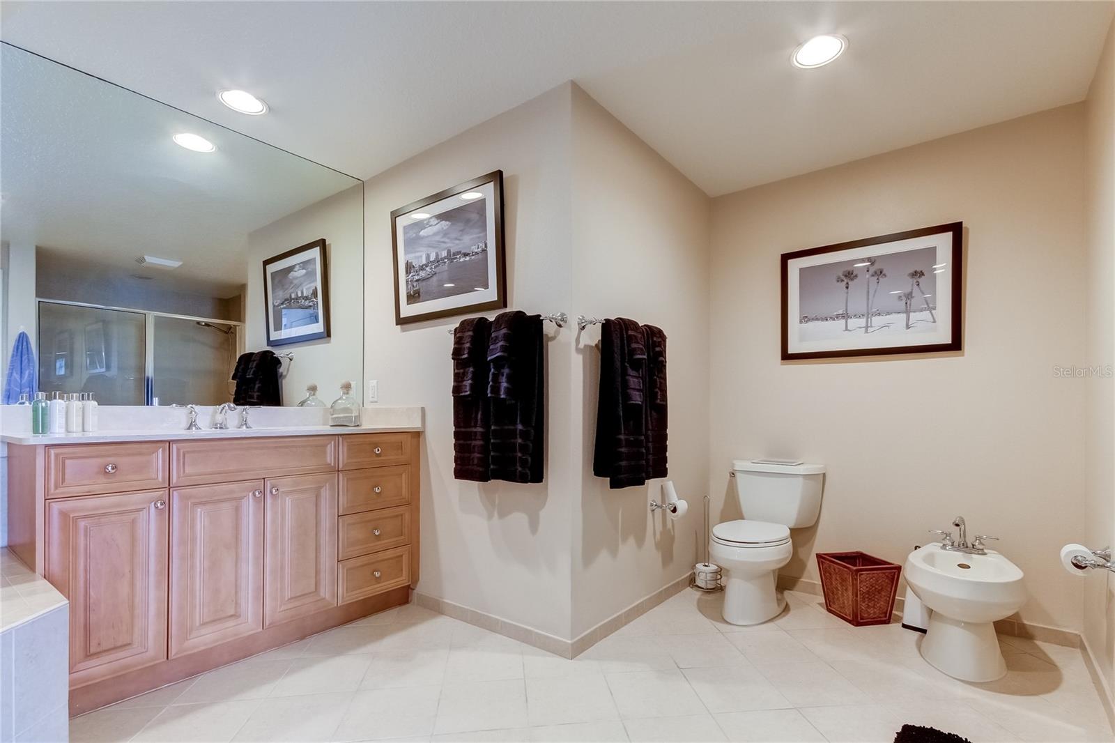 521 MANDALAY AVE #1109 — photo 13