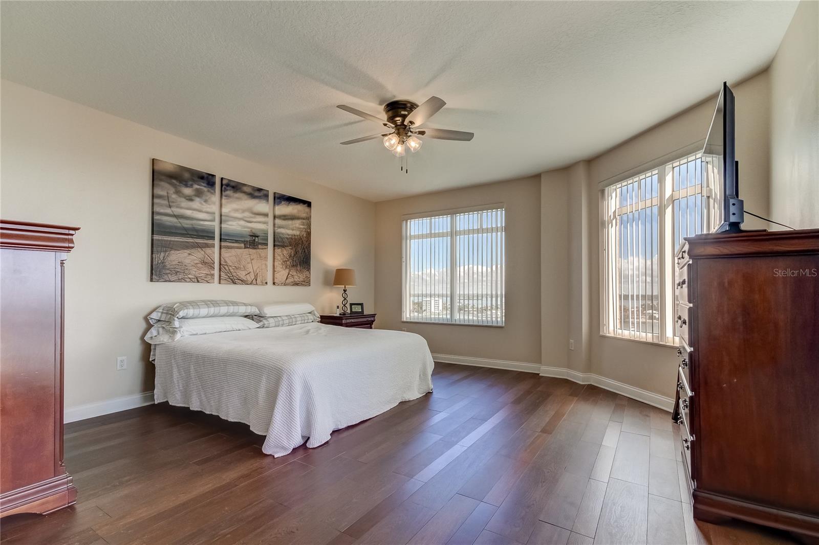 521 MANDALAY AVE #1109 — photo 6