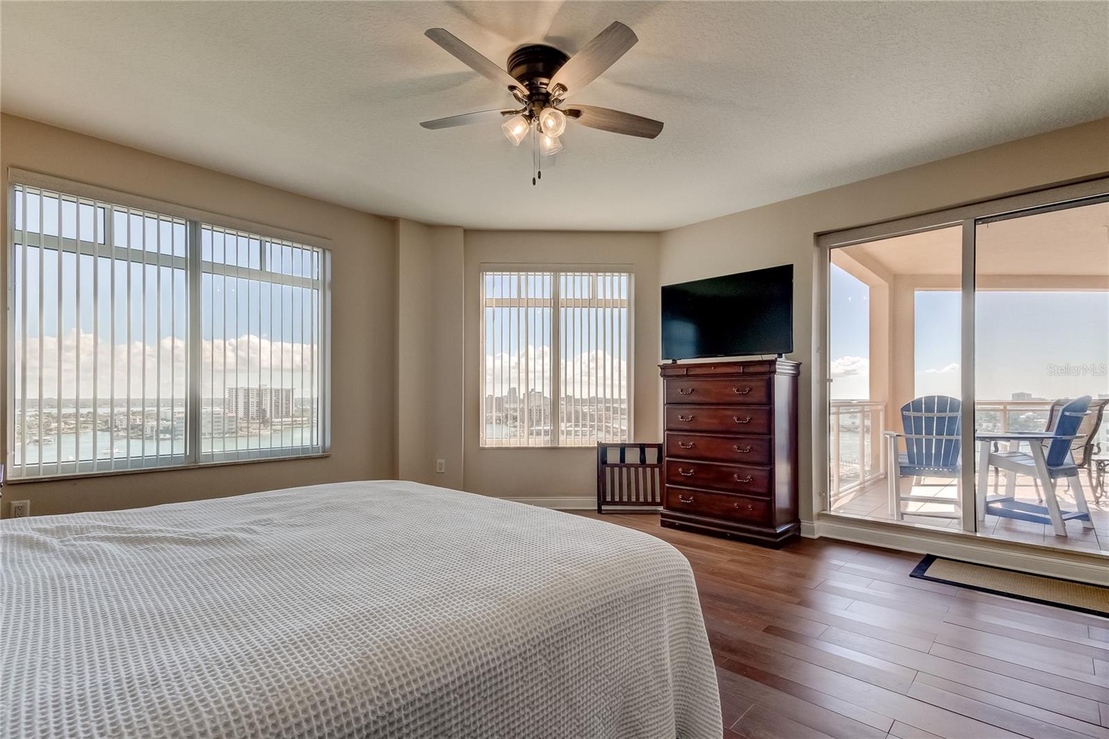521 MANDALAY AVE #1109 — photo 5