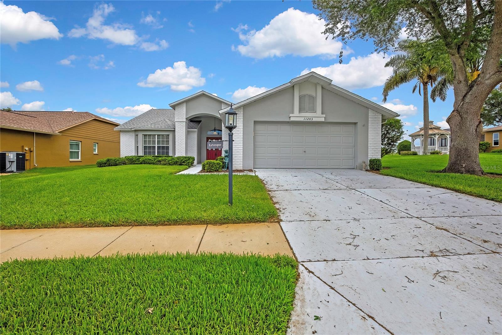 11203 SUN TREE RD — photo 48