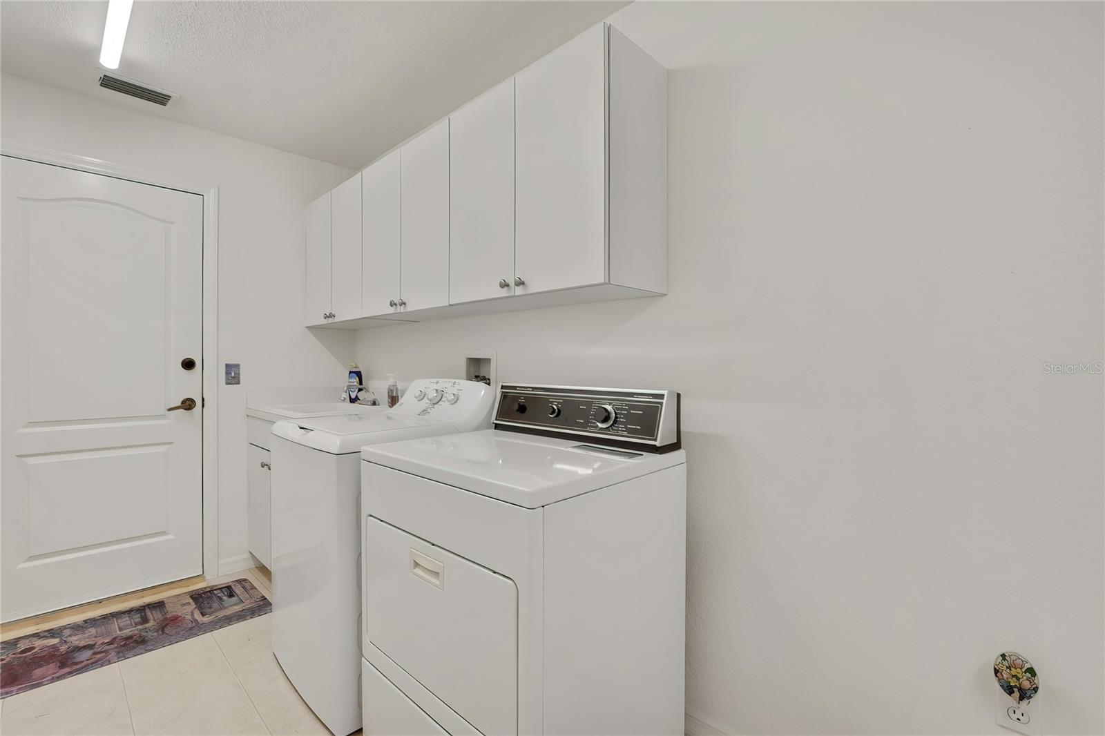 11203 SUN TREE RD — photo 24