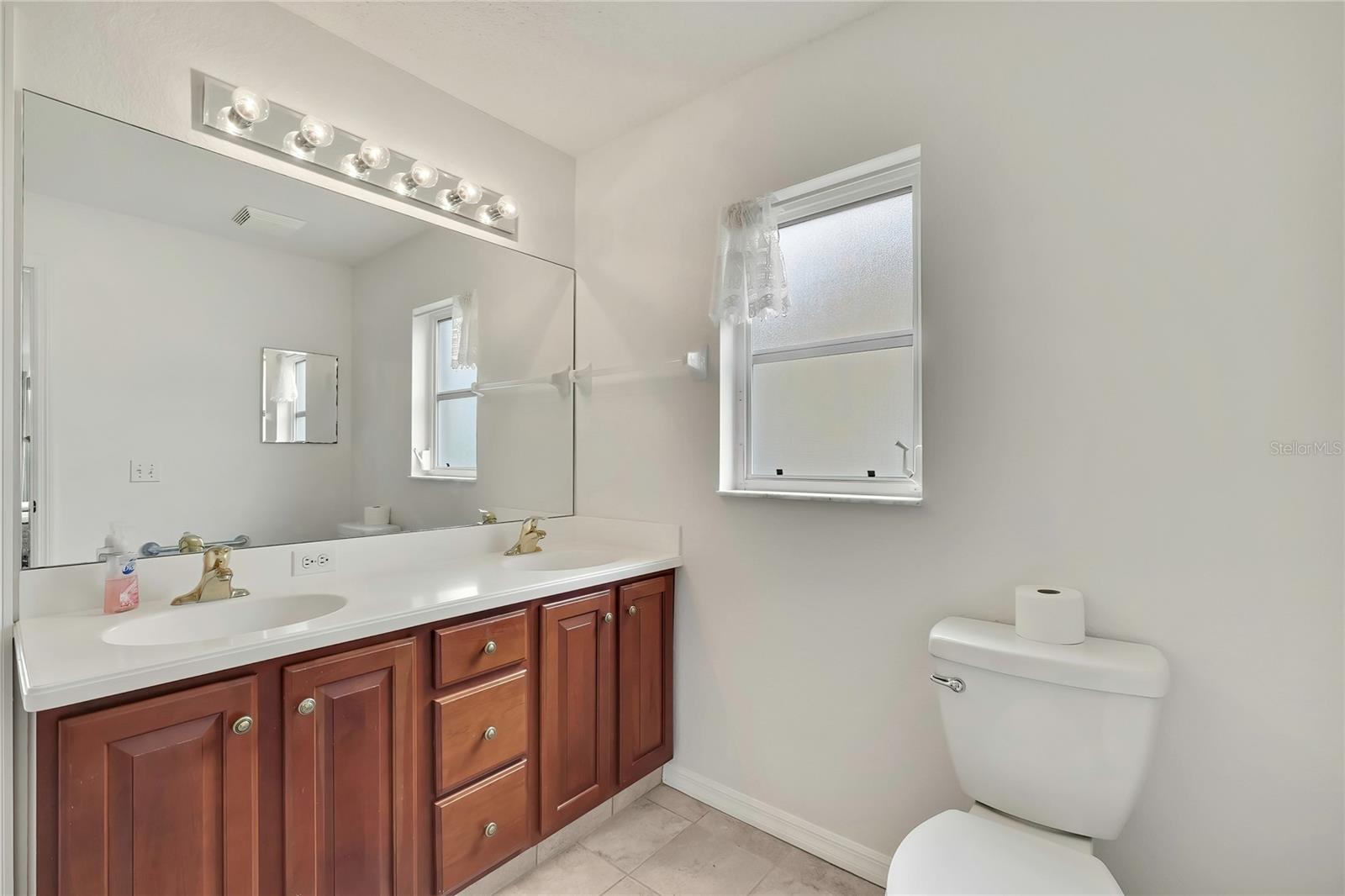 11203 SUN TREE RD — photo 30