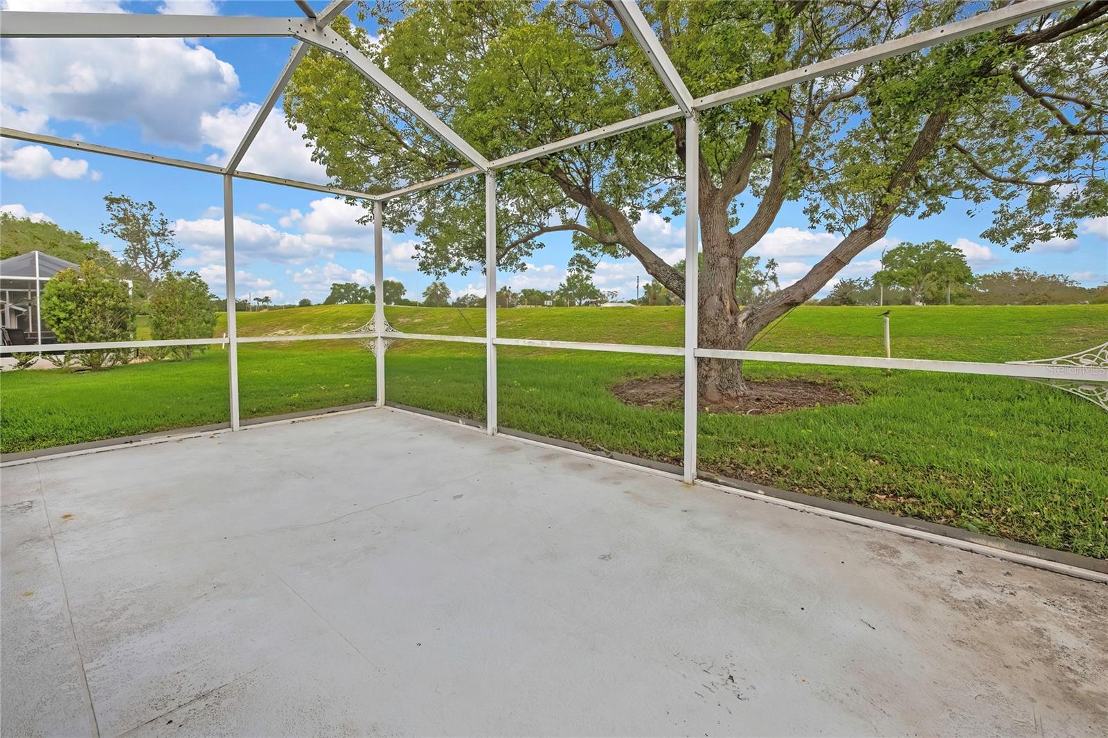 11203 SUN TREE RD — photo 35