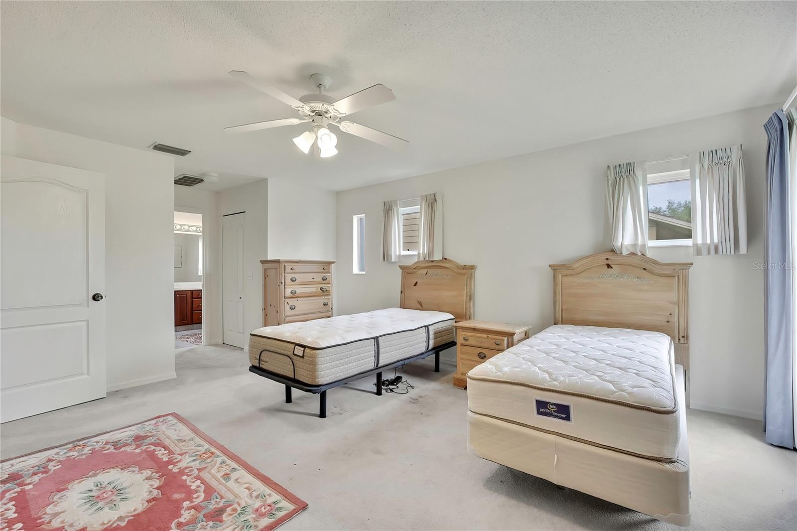 11203 SUN TREE RD — photo 33
