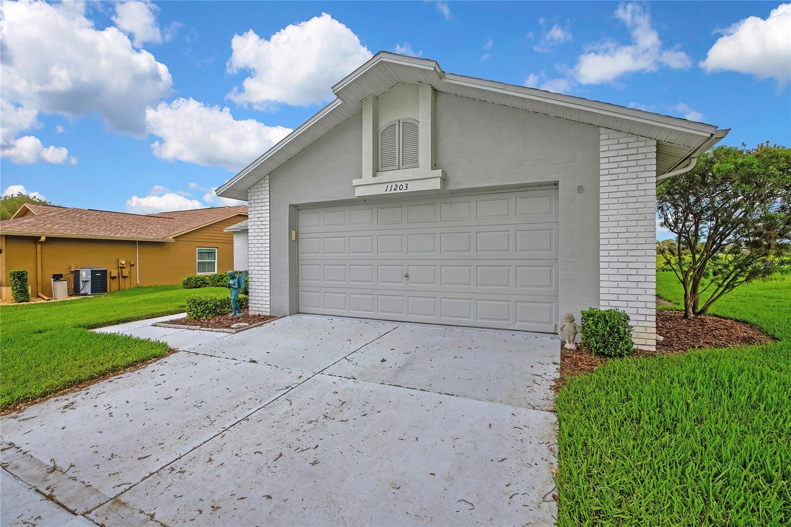 11203 SUN TREE RD — photo 47