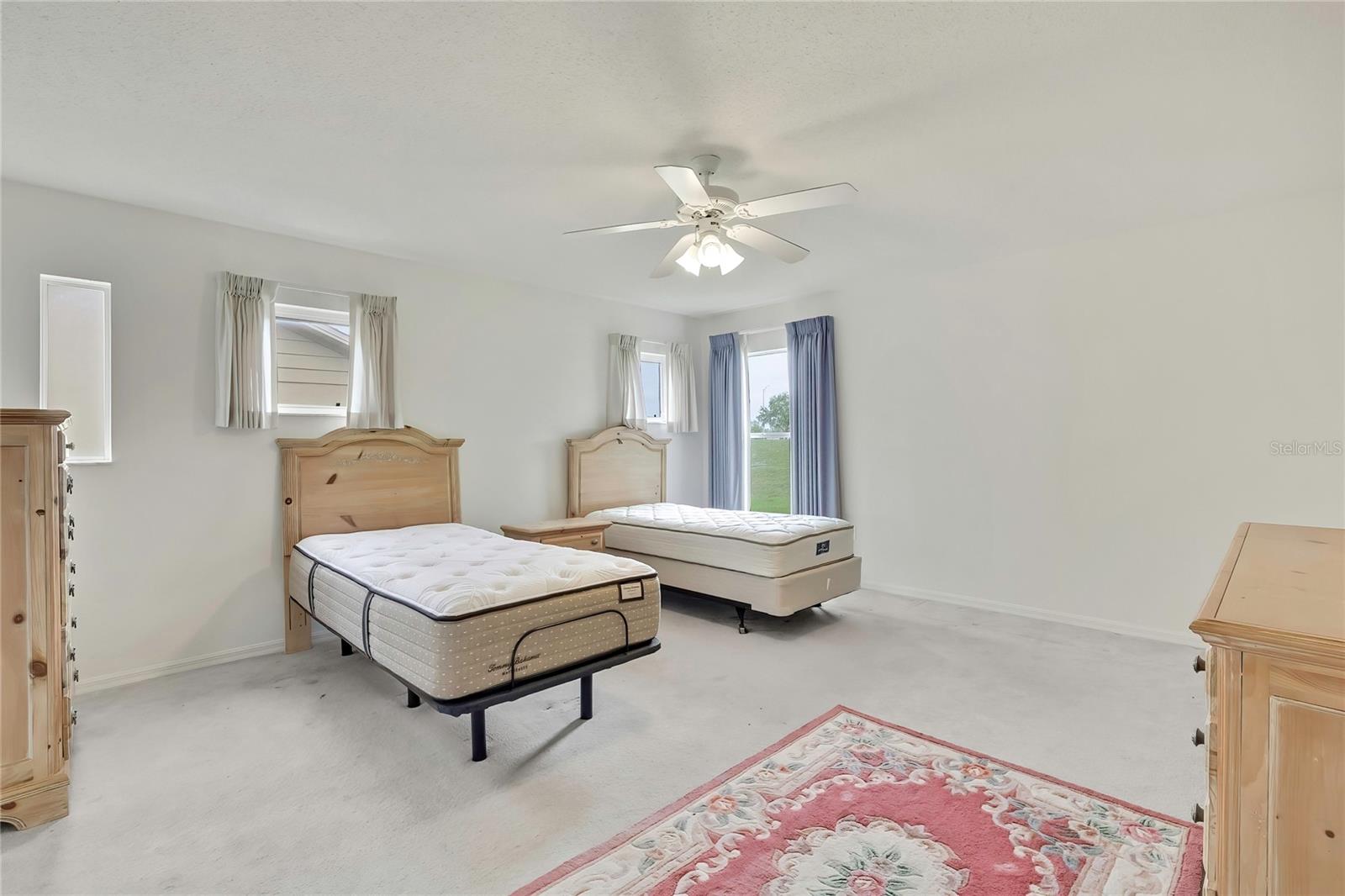 11203 SUN TREE RD — photo 32
