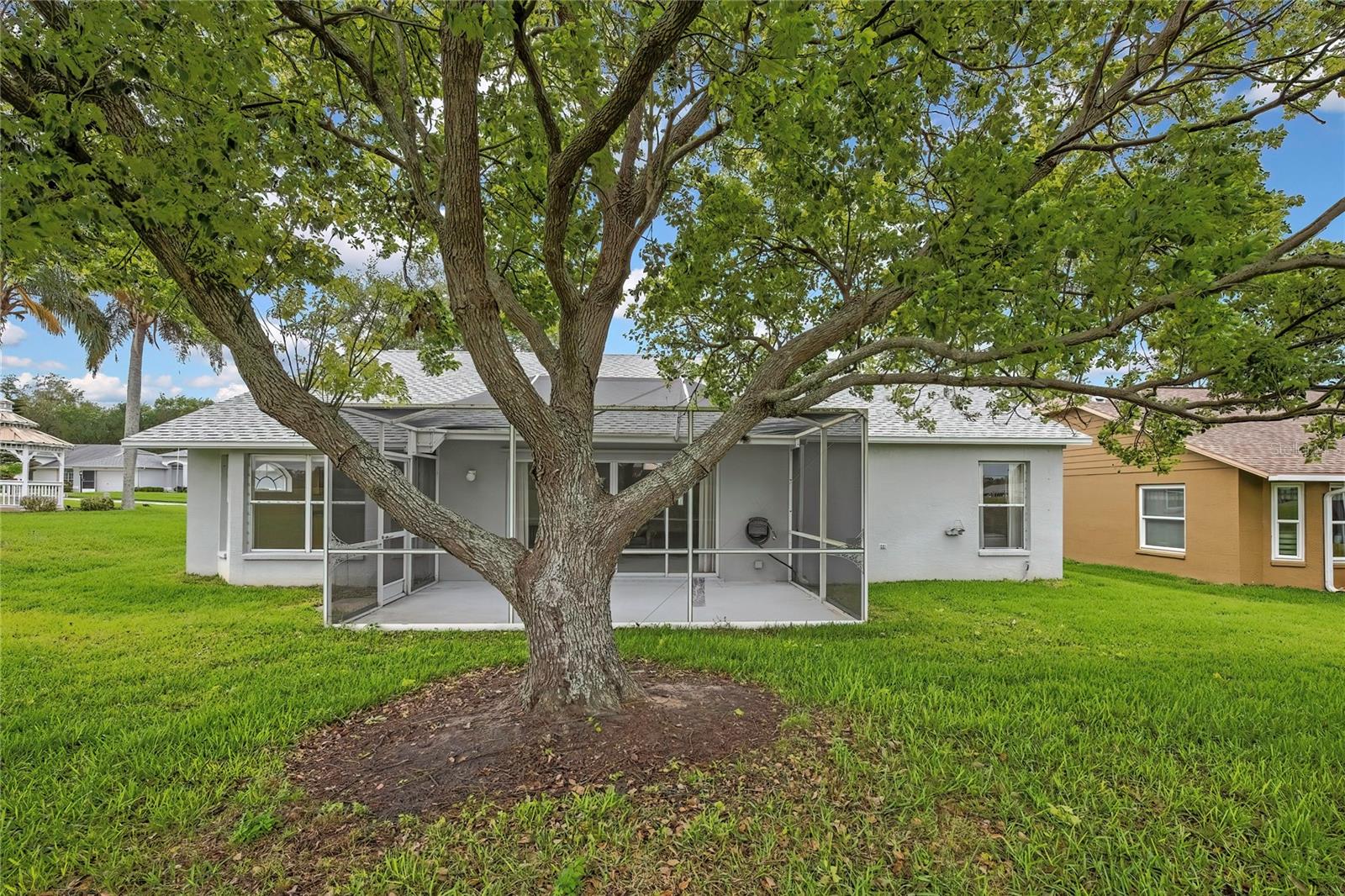 11203 SUN TREE RD — photo 43