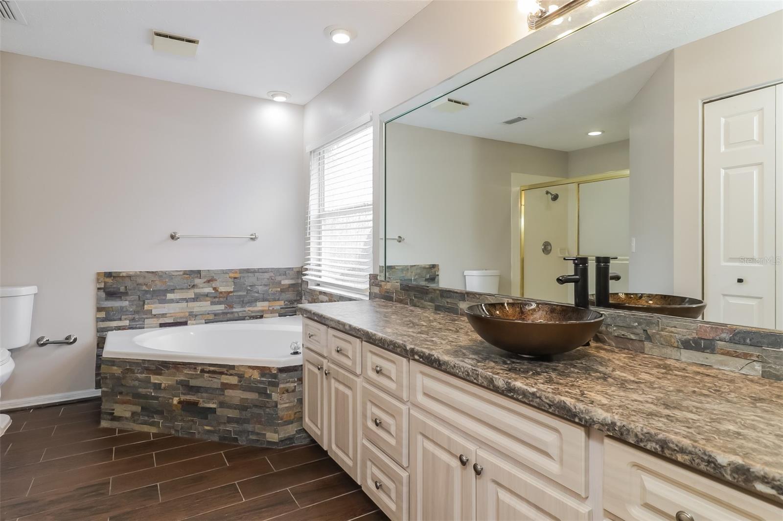 10832 NEW BRIGHTON CT — photo 14