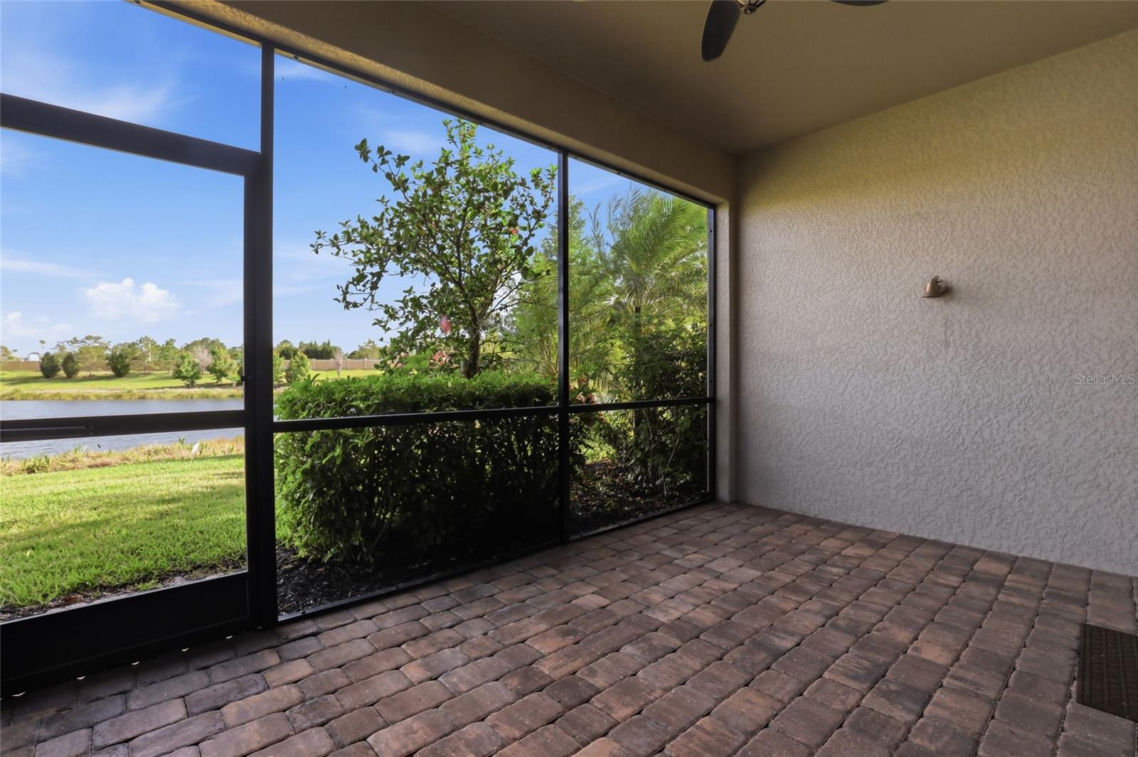 11929 TAPESTRY LN — photo 21
