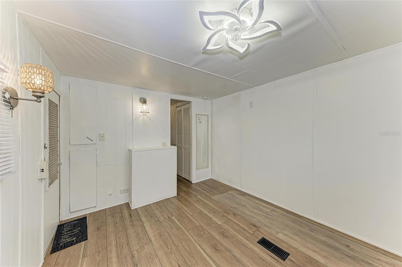 709 50TH AVENUE TER W — photo 20