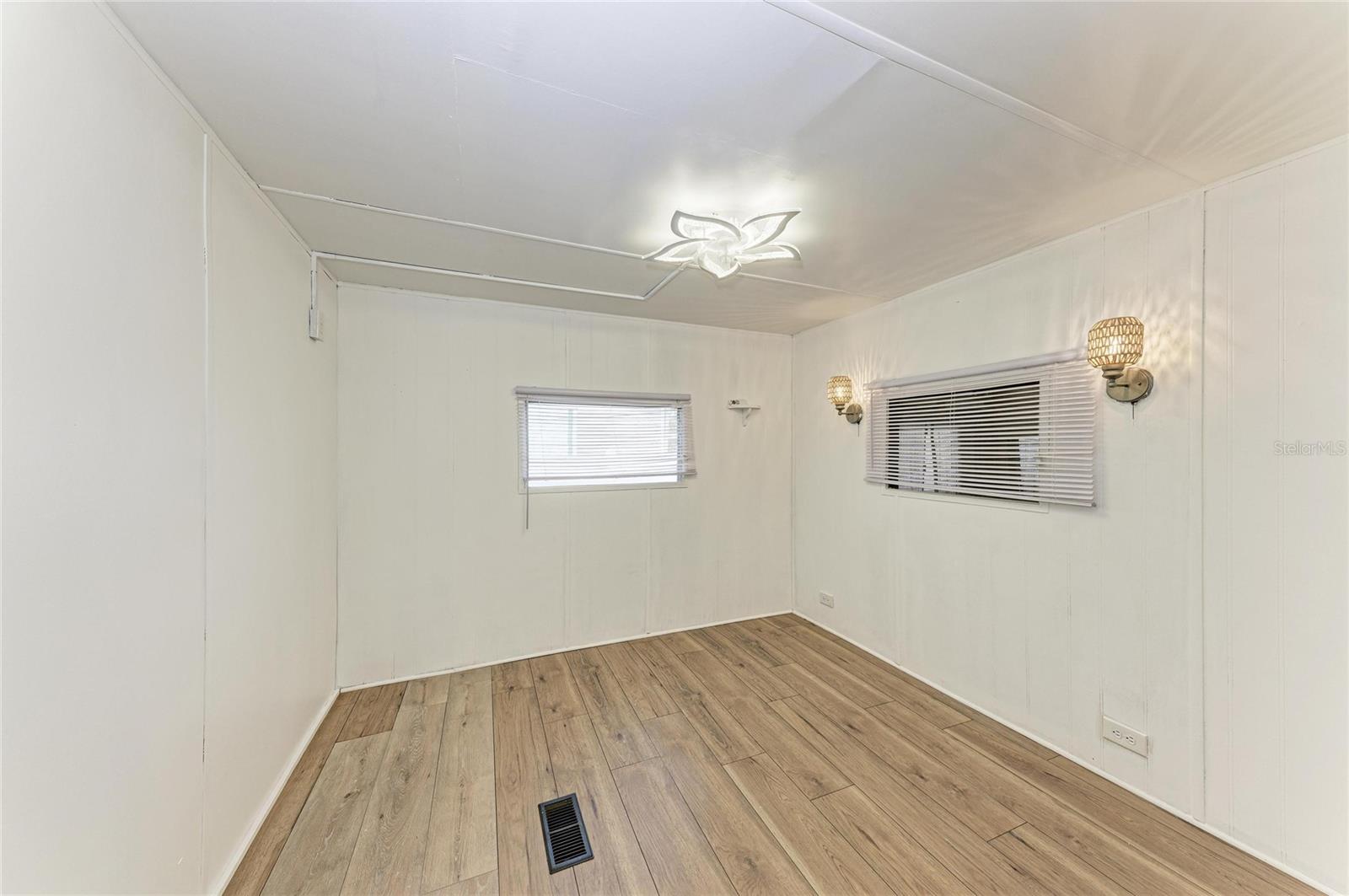 709 50TH AVENUE TER W — photo 18