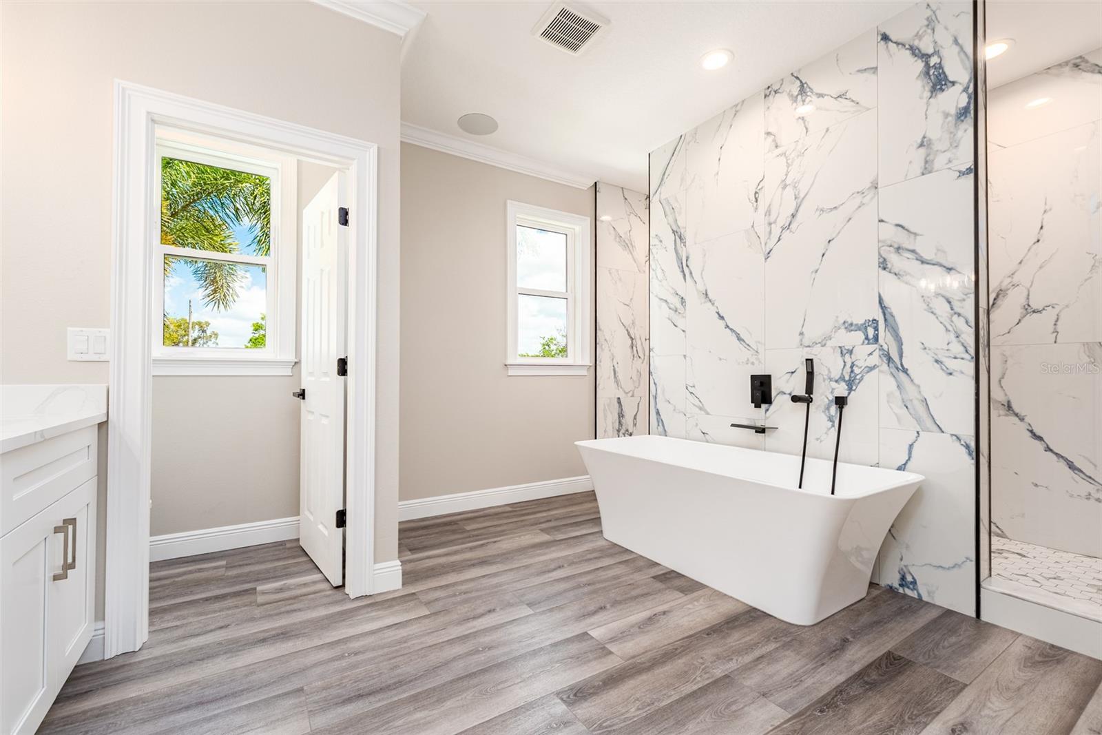 8717 DRIFTWOOD DR — photo 22