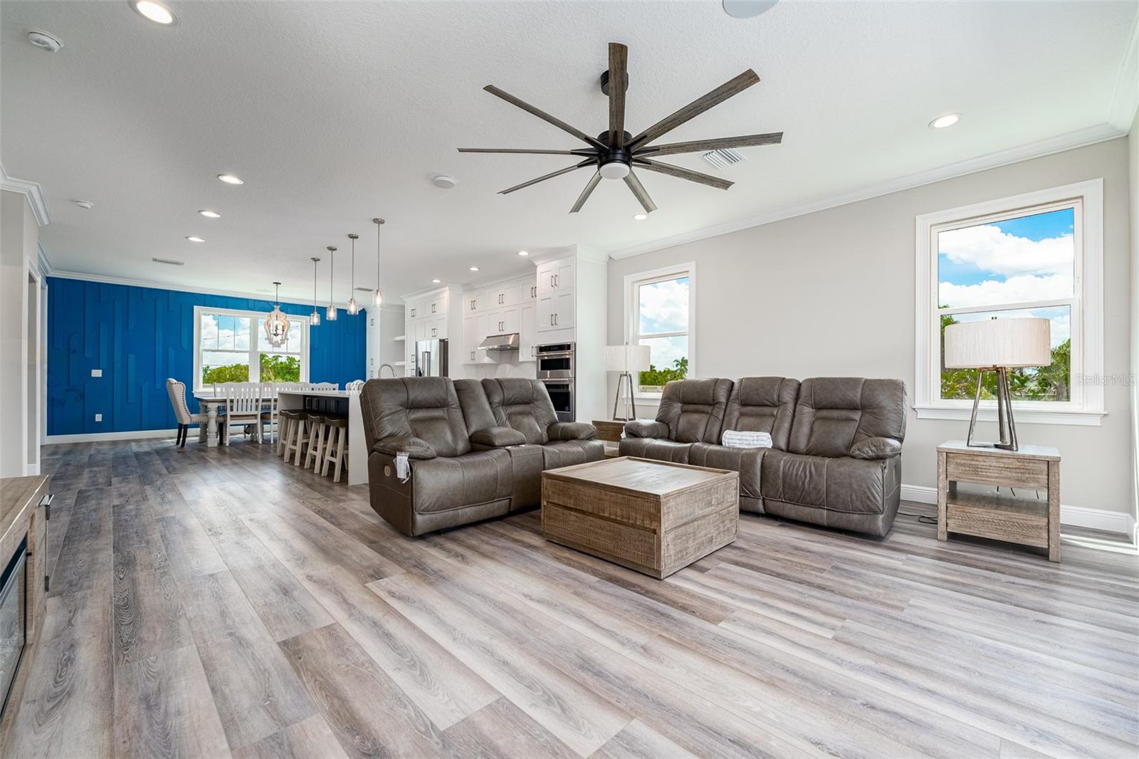 8717 DRIFTWOOD DR — photo 6