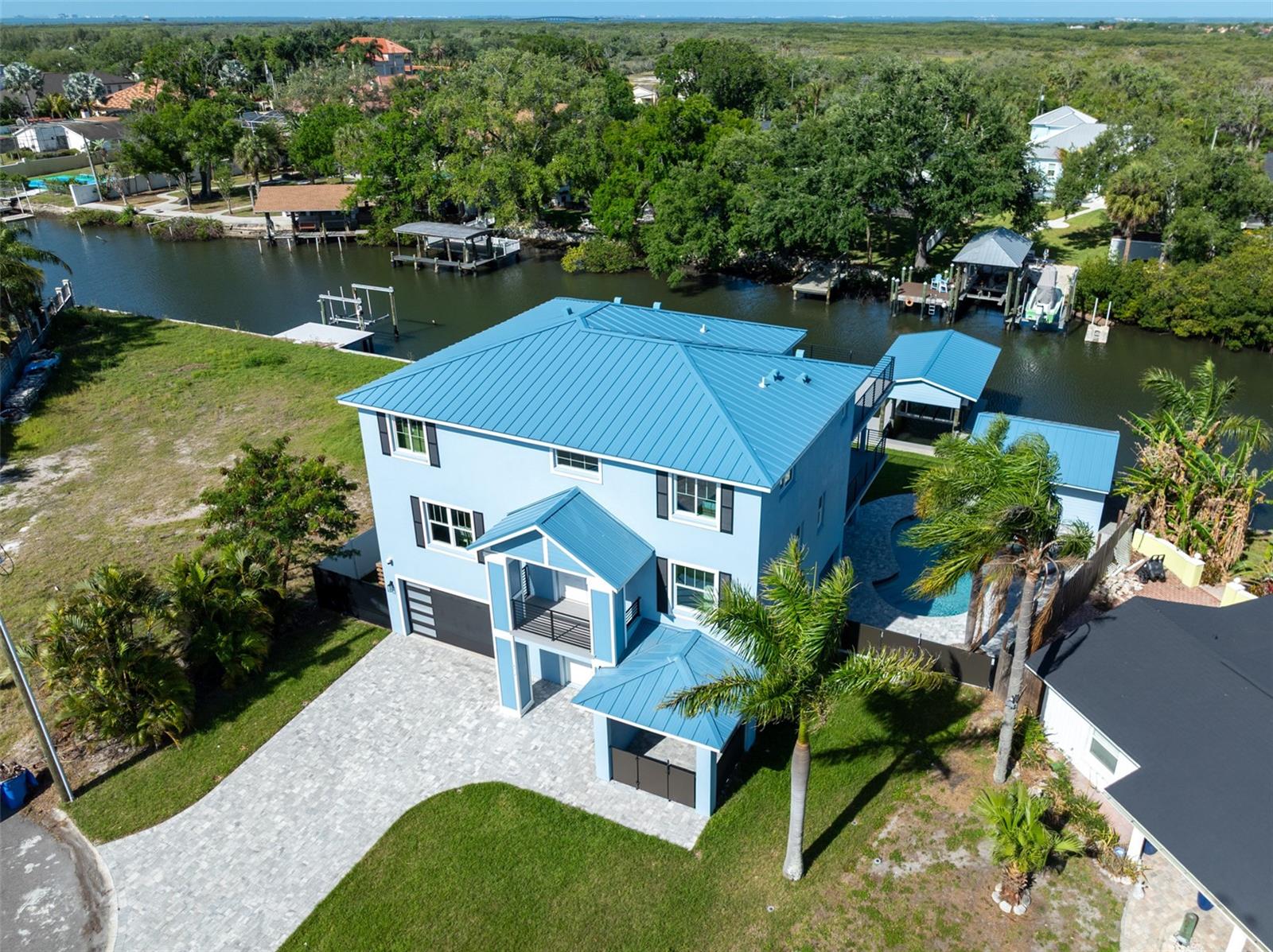8717 DRIFTWOOD DR — photo 87