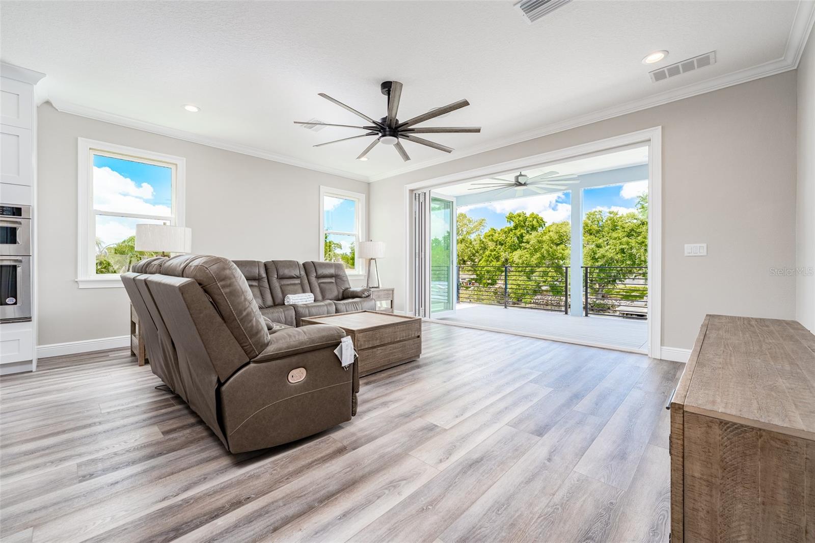 8717 DRIFTWOOD DR — photo 12