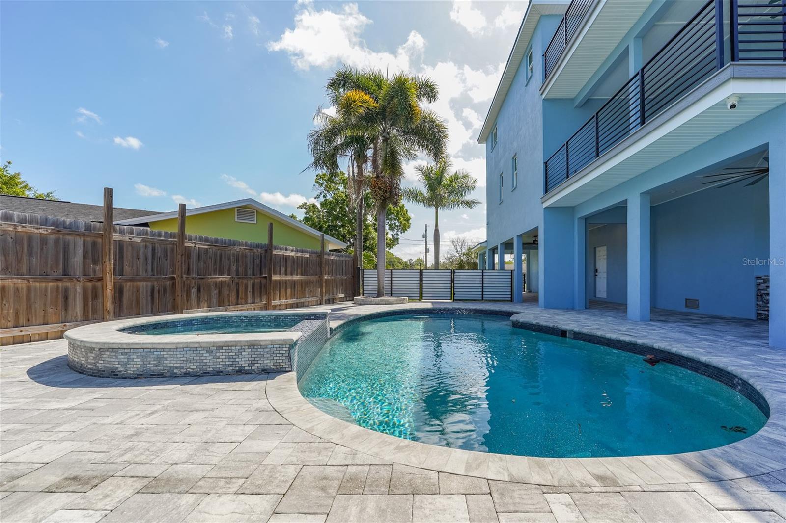 8717 DRIFTWOOD DR — photo 5