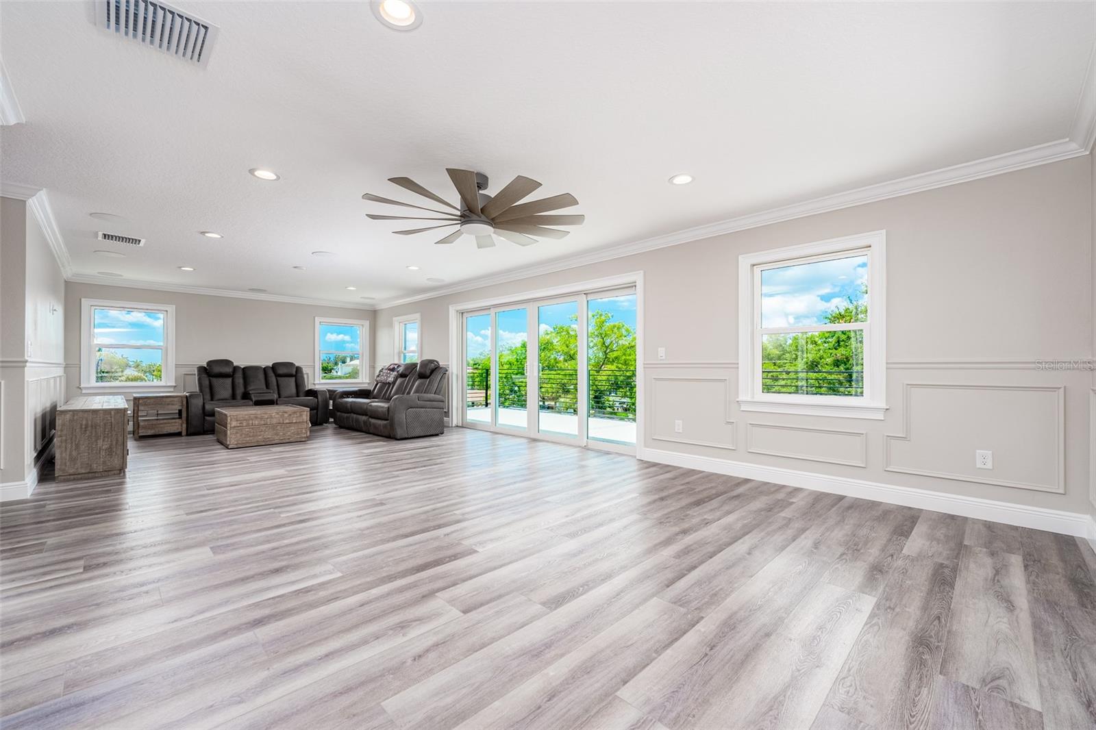 8717 DRIFTWOOD DR — photo 31