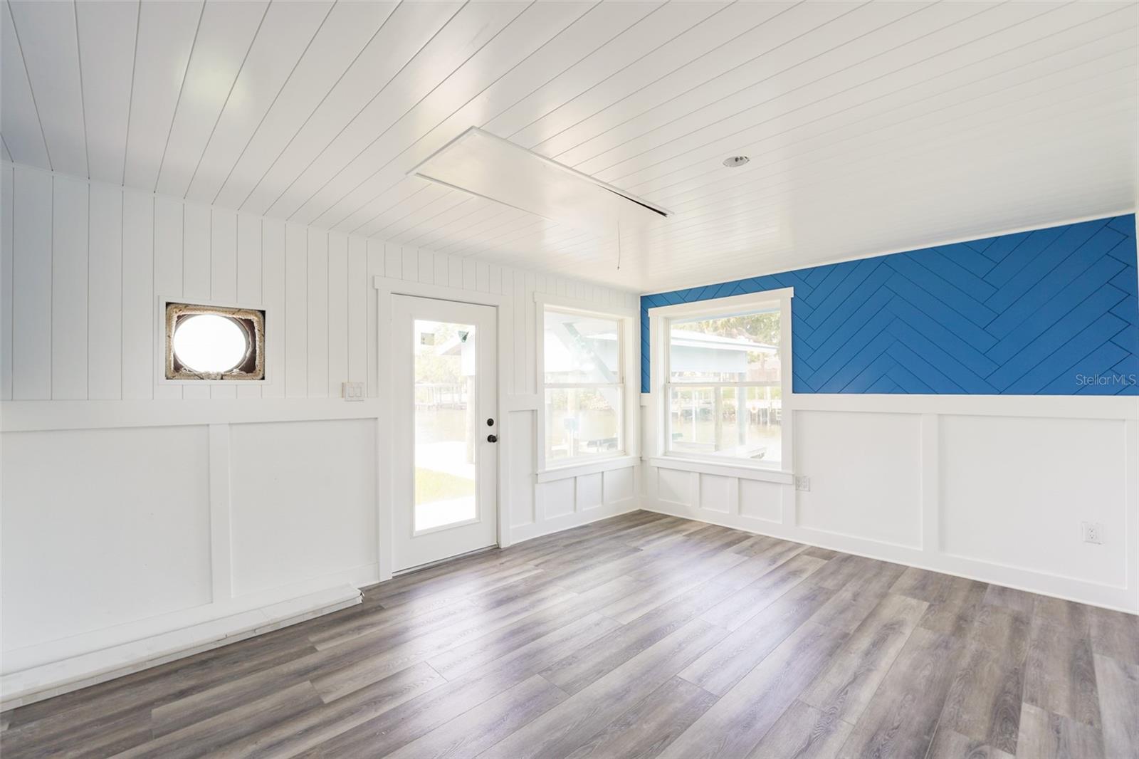 8717 DRIFTWOOD DR — photo 63