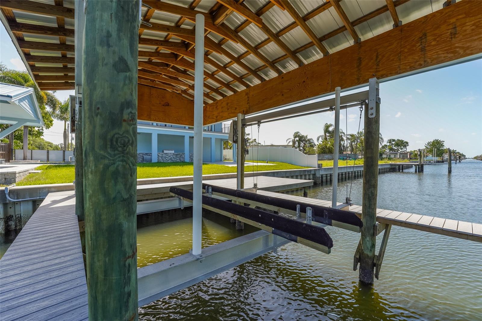 8717 DRIFTWOOD DR — photo 76