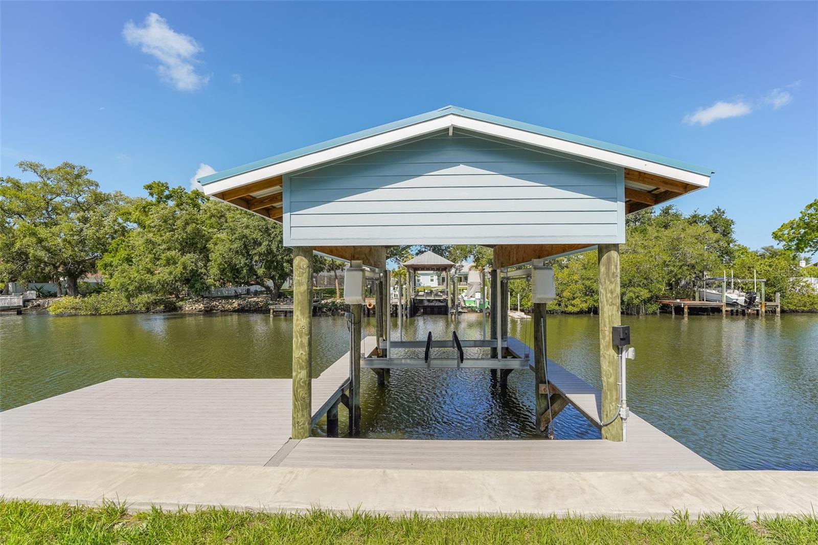 8717 DRIFTWOOD DR — photo 74