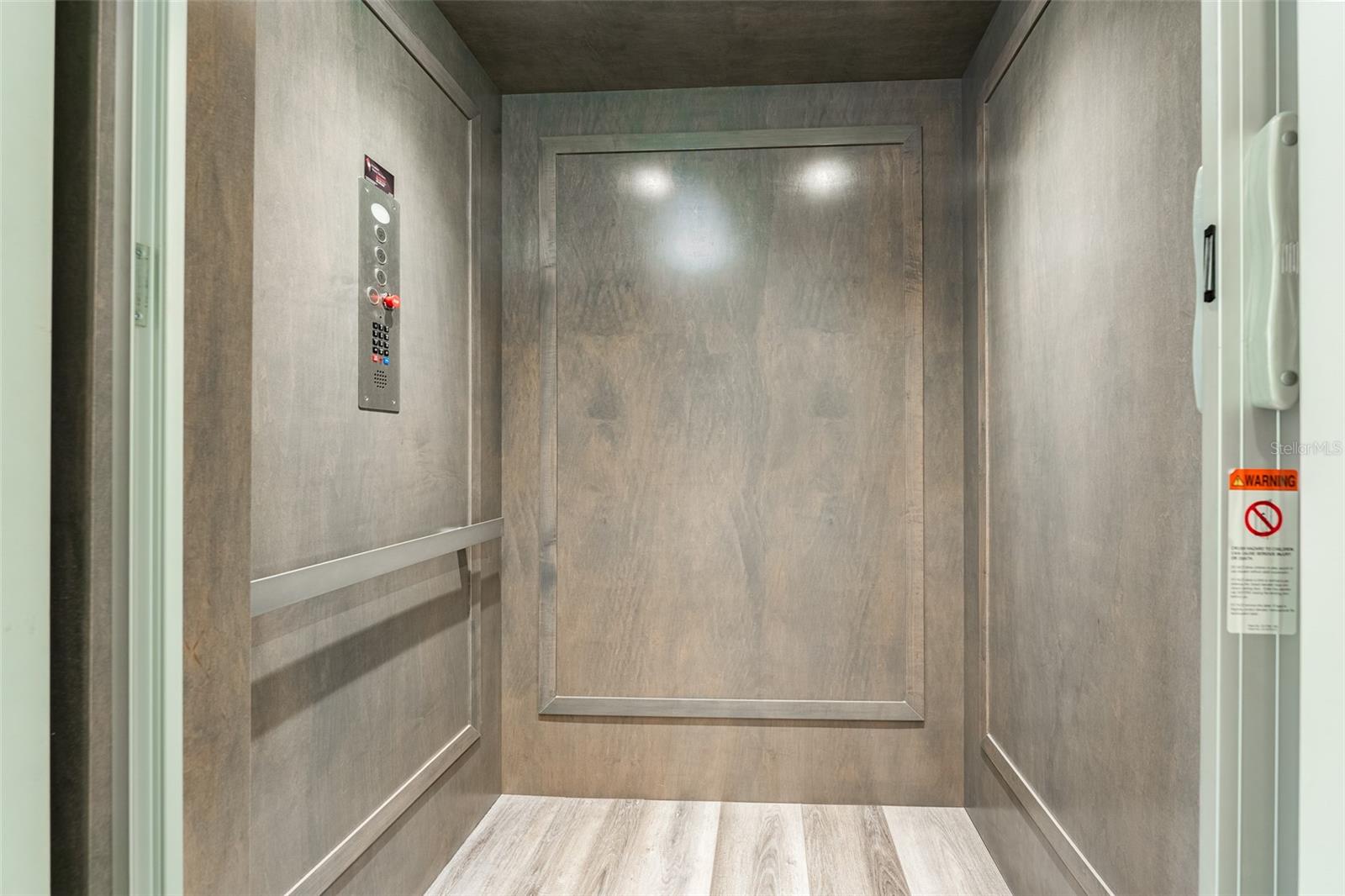 8717 DRIFTWOOD DR — photo 28